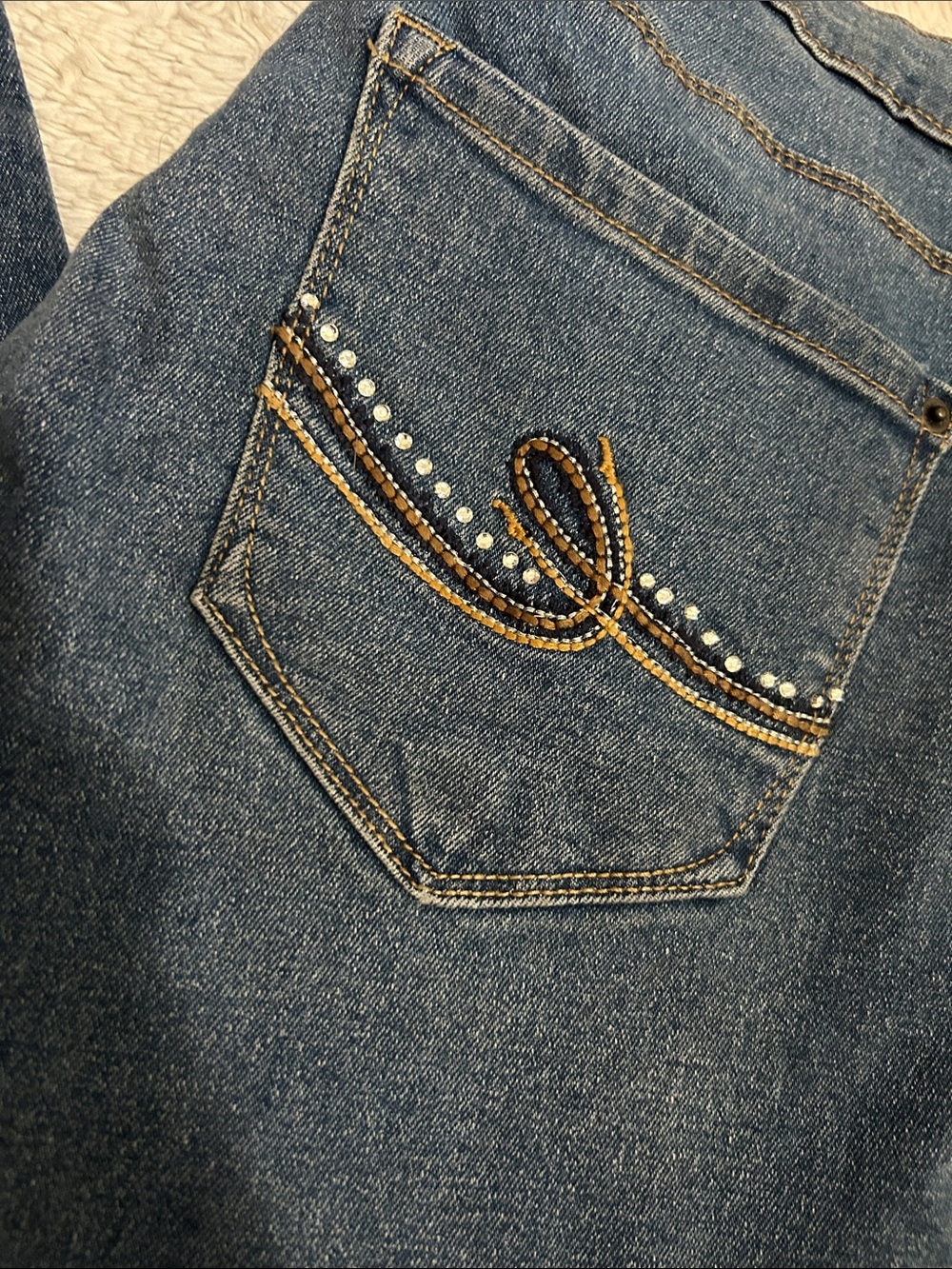 Curve Apparel Women's Skinny Jeans — Mid Blue Stretch - Picture 4 of 4